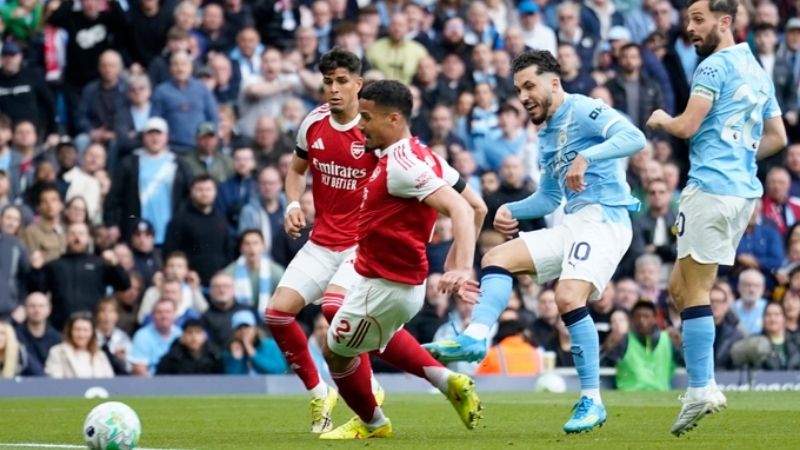 Cherki mở tỷ số, Havertz gỡ hòa 1-1 cho Arsenal sau sai lầm của Donnarumma.