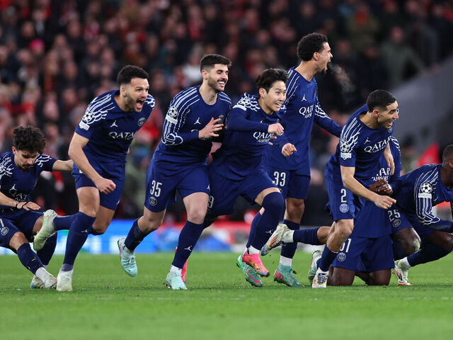 Liverpool khó lội ngược dòng trước PSG; gợi ý bắt kèo Tài góc và Tài thẻ lượt về.